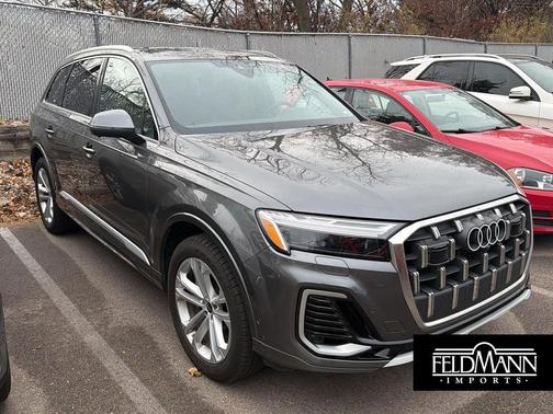 2025 Audi Q7 55 Premium Plus