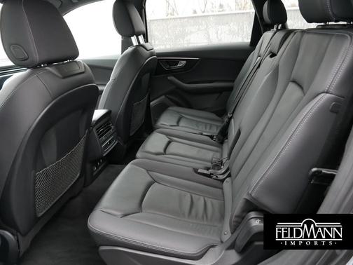 2025 Audi Q7 55 Premium Plus