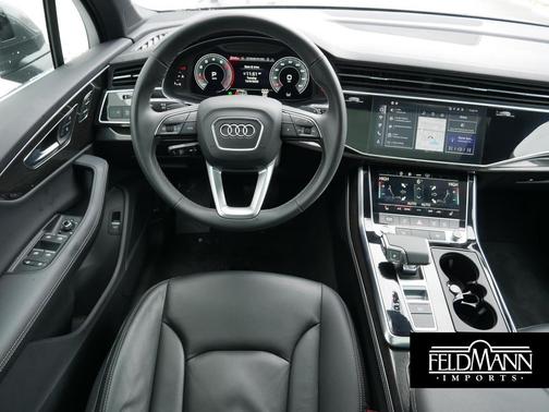 2025 Audi Q7 55 Premium Plus