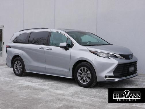 2021 Toyota Sienna XLE 7 Passenger