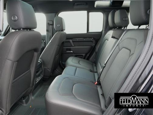 2025 Land Rover Defender 110 P300