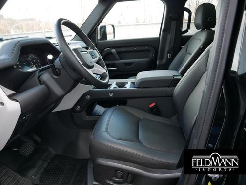 2025 Land Rover Defender 110 P300