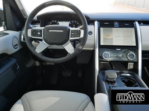 2025 Land Rover Discovery P300 S