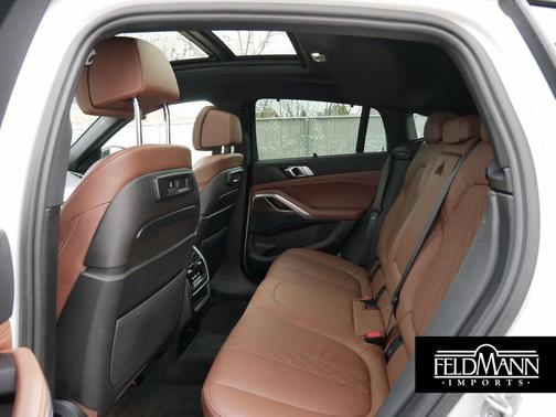 2022 BMW X6 xDrive40i