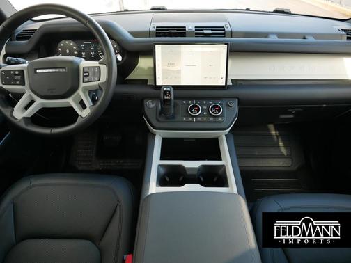 2025 Land Rover Defender 110 P300