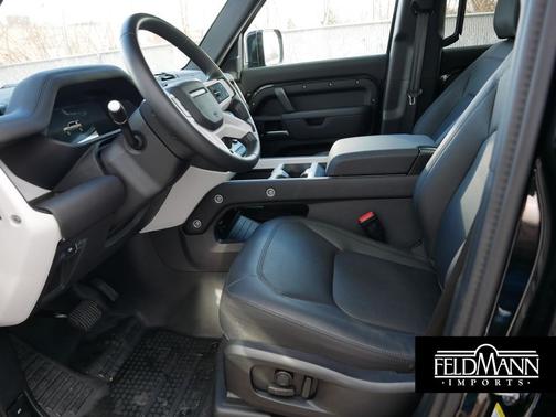 2025 Land Rover Defender 110 P300