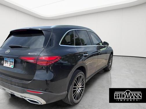 Obsidian Black Metallic 2025 Mercedes-Benz GLC 300 4MATIC