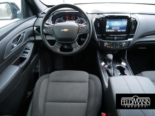 2022 Chevrolet Traverse LT Cloth