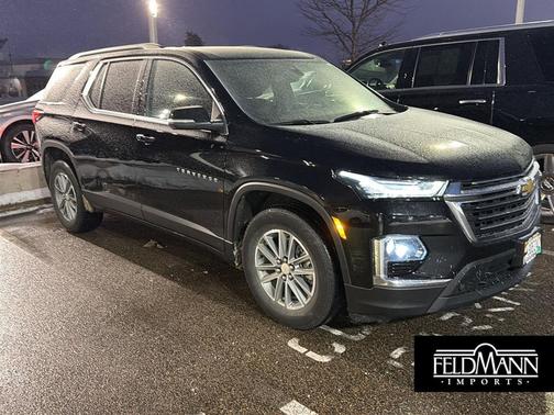 2022 Chevrolet Traverse LT Cloth