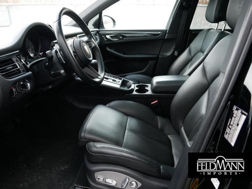 2022 Porsche Macan S