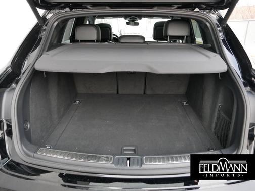 2022 Porsche Macan S