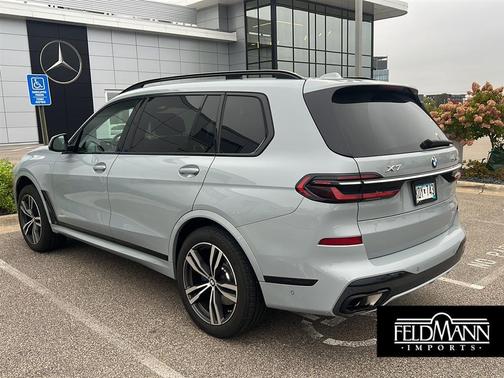 2023 BMW X7 xDrive40i