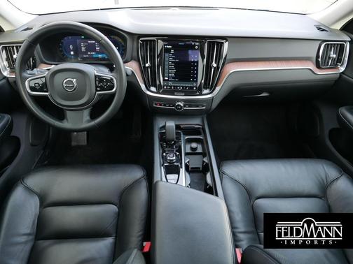 2024 Volvo S60 B5 Plus Dark Theme