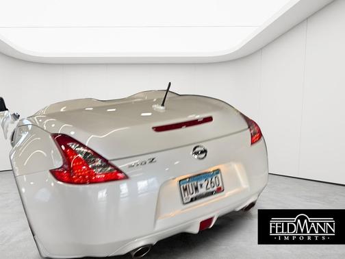 Pearl White 2013 Nissan 370Z Touring