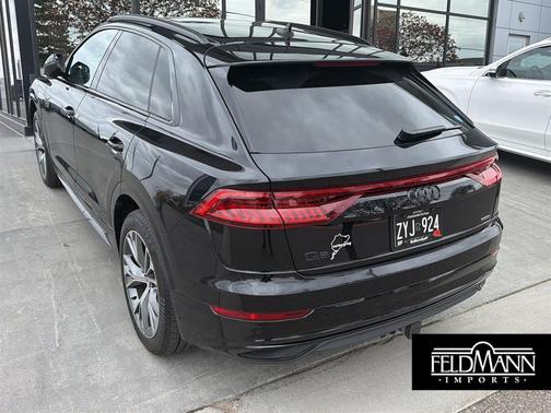 Orca Black Metallic 2020 Audi Q8 55 Premium