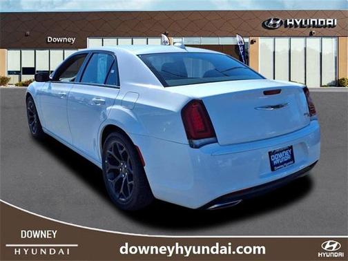 2019 Chrysler 300 S