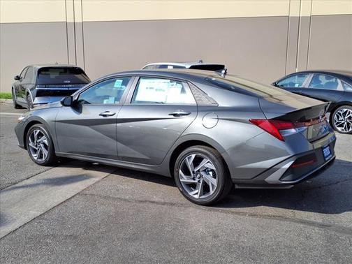 2025 Hyundai ELANTRA Sport