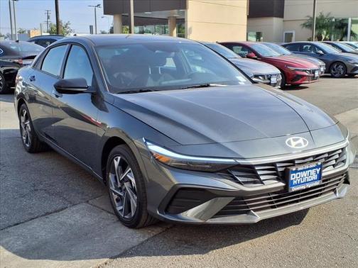 2025 Hyundai ELANTRA Sport