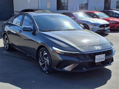 2024 Hyundai ELANTRA SEL