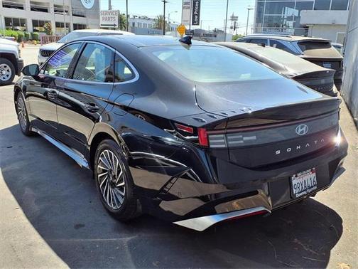 2024 Hyundai SONATA Hybrid Limited