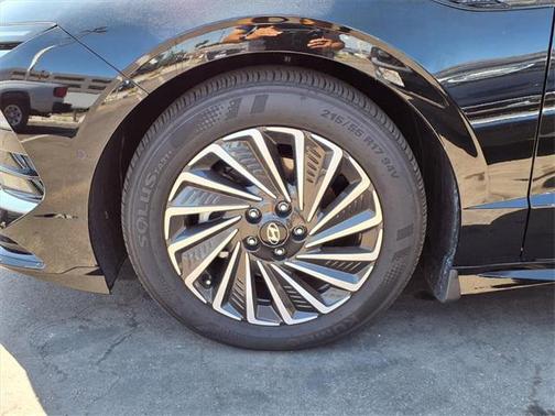 2024 Hyundai SONATA Hybrid Limited
