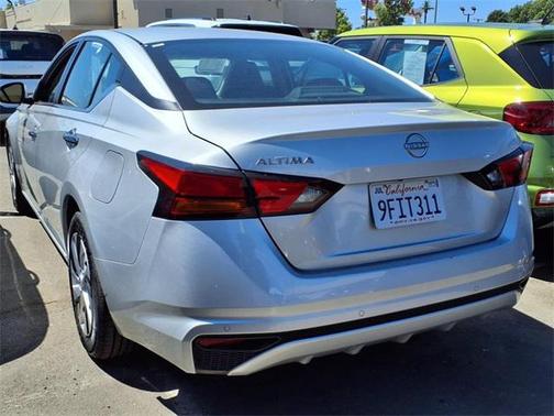 2023 Nissan Altima S FWD