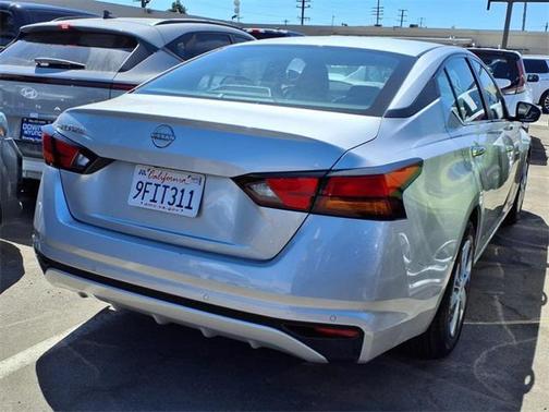 2023 Nissan Altima S FWD