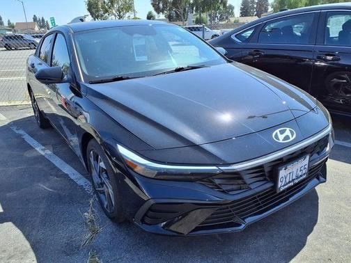 Abyss Black 2025 Hyundai ELANTRA Sport