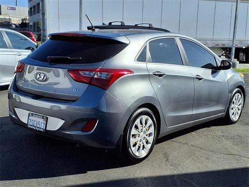 2016 Hyundai Elantra GT Base