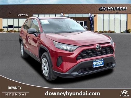 2020 Toyota RAV4 LE