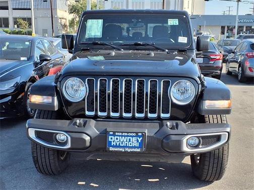 2023 Jeep Gladiator Overland