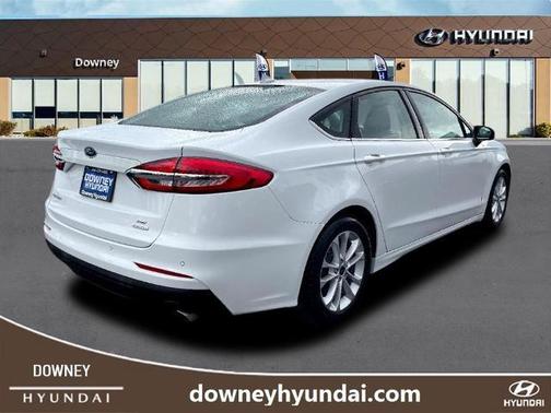 2020 Ford Fusion SE