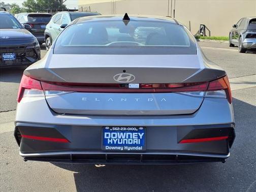 2025 Hyundai ELANTRA SEL