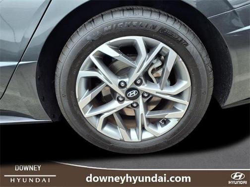 2022 Hyundai SONATA SEL