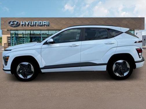 Atlas White 2025 Hyundai KONA EV SEL