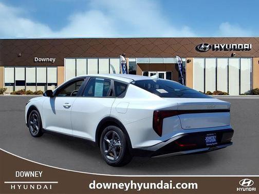 Snow White Pearl 2025 Kia K4 LXS