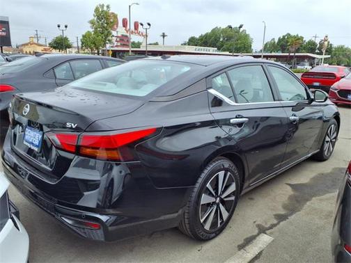 2021 Nissan Altima 2.5 SV
