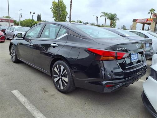2021 Nissan Altima 2.5 SV