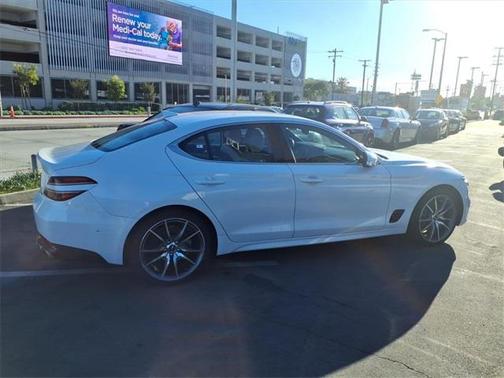2023 Genesis G70 2.0T AWD