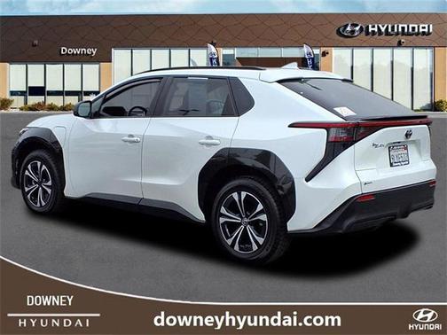 2024 Toyota bZ4X XLE