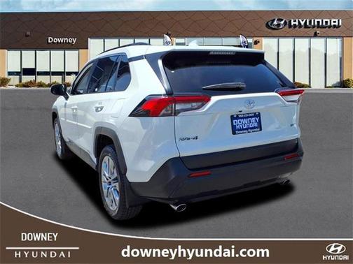 2022 Toyota RAV4 XLE Premium