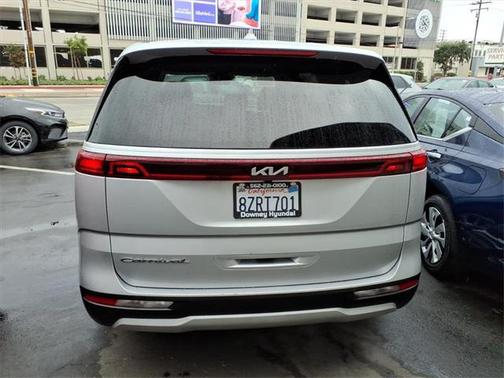 2022 Kia Carnival LXS