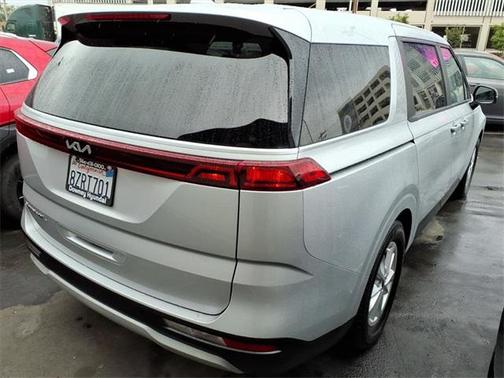 2022 Kia Carnival LXS