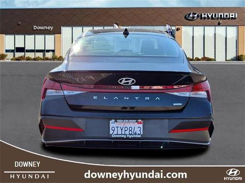2025 Hyundai ELANTRA HEV SEL Sport
