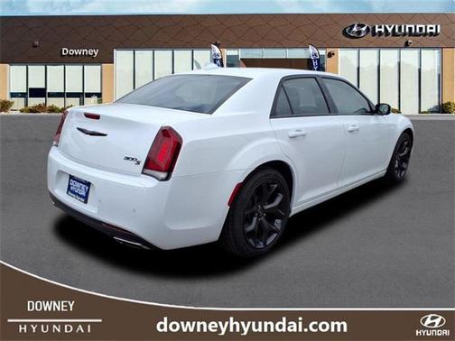 2022 Chrysler 300 S