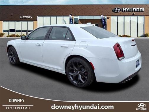 2022 Chrysler 300 S