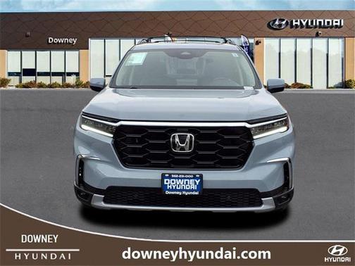 2023 Honda Pilot Touring 8-Passenger