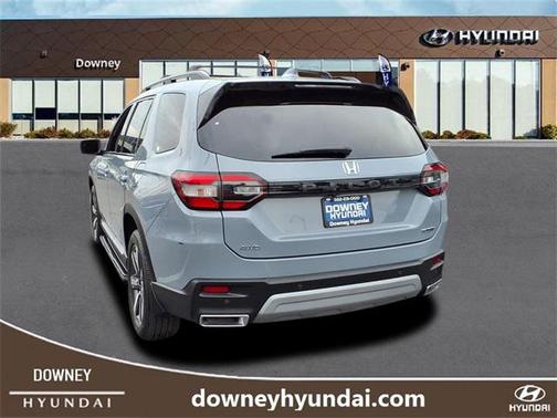 2023 Honda Pilot Touring 8-Passenger