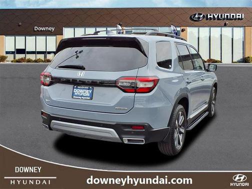 2023 Honda Pilot Touring 8-Passenger