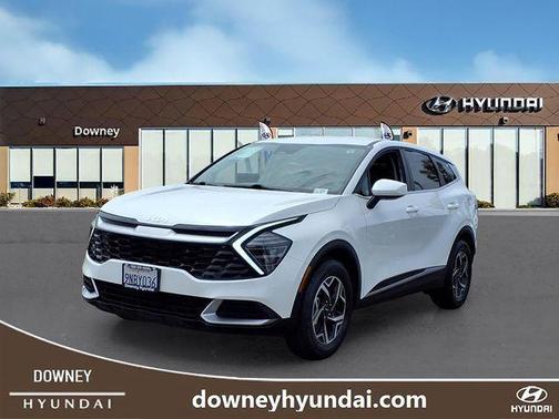 Snow White Pearl 2024 Kia Sportage LX